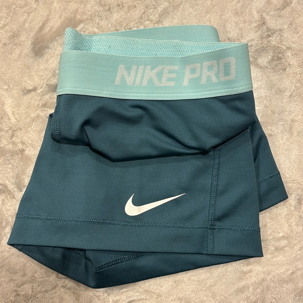 Nike Shorts 3”